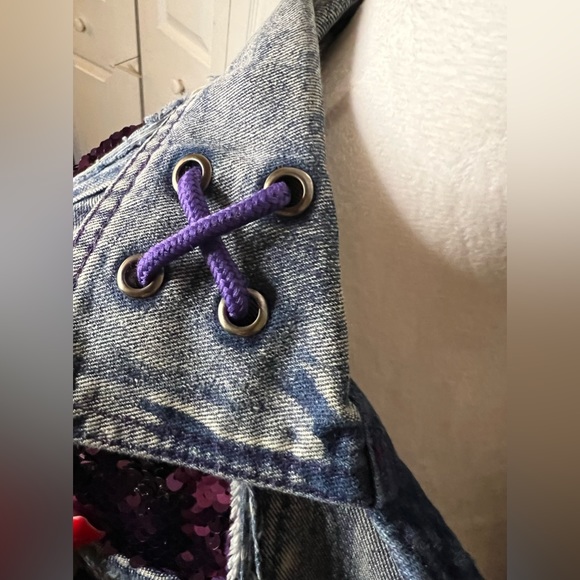 Distressed And sequined Jean Jacket Size Large oversized and lined - Picture 6 of 7